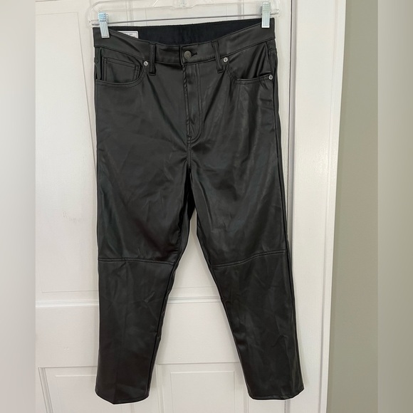 Gap Sky High Rise Faux Leather Cheeky Straight Pants Black Size 31/12R Chic Edgy - Picture 3 of 13